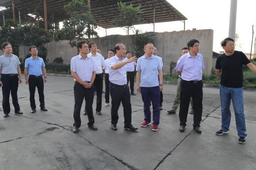 正大制管張洪順總裁到道東堡鄉道東堡村實地考察對接“百企結百村”幫扶工作 正大制管張洪順總裁到道東堡鄉道東堡村實地考察對接“百企結百村”幫扶工作